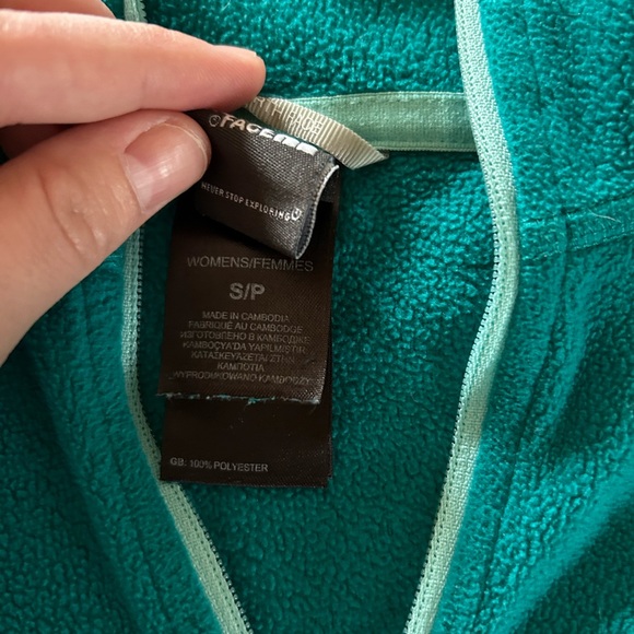 Women’s North Face Fleece - Picture 3 of 3